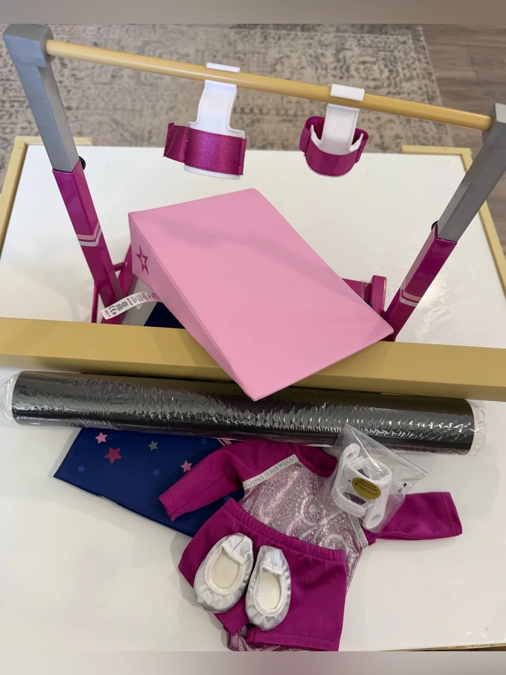 American Girl Gymnastics Set – Balance Beam, Mat & Outfit